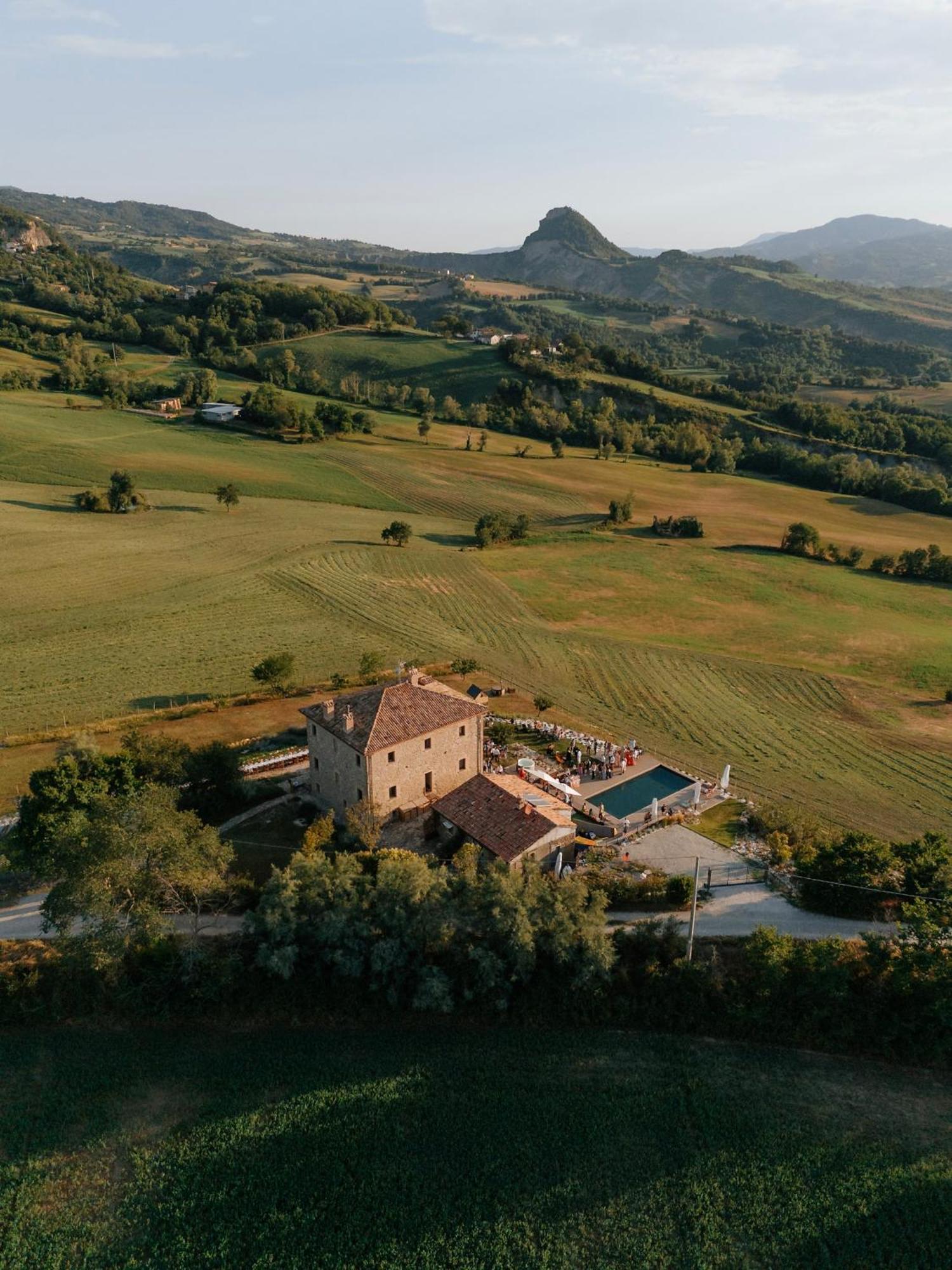 Palazzo Serre - Natura & Piscina San Leo Exterior foto
